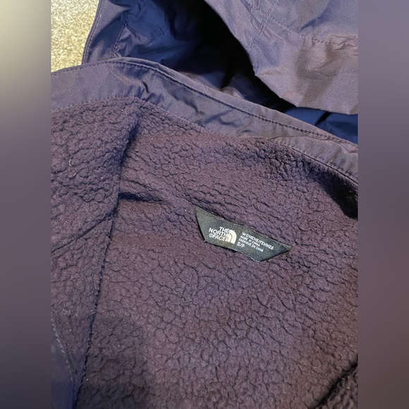 North Face Jacket Size Small - Picture 8 of 10